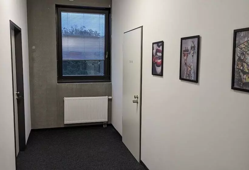 レジデンス Boardingrooms Direct A8, Close To Stuttgart, 25min