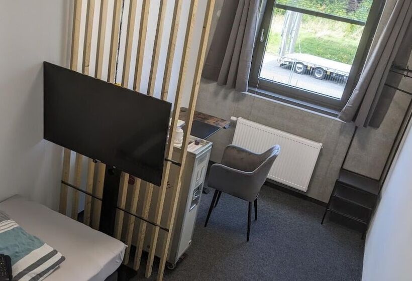 Residenssi Boardingrooms Direct A8, Close To Stuttgart, 25min