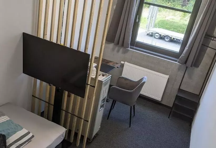 レジデンス Boardingrooms Direct A8, Close To Stuttgart, 25min