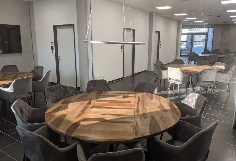 レジデンス Boardingrooms Direct A8, Close To Stuttgart, 25min