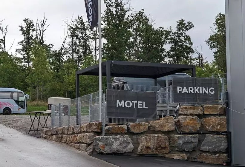 レジデンス Boardingrooms Direct A8, Close To Stuttgart, 25min