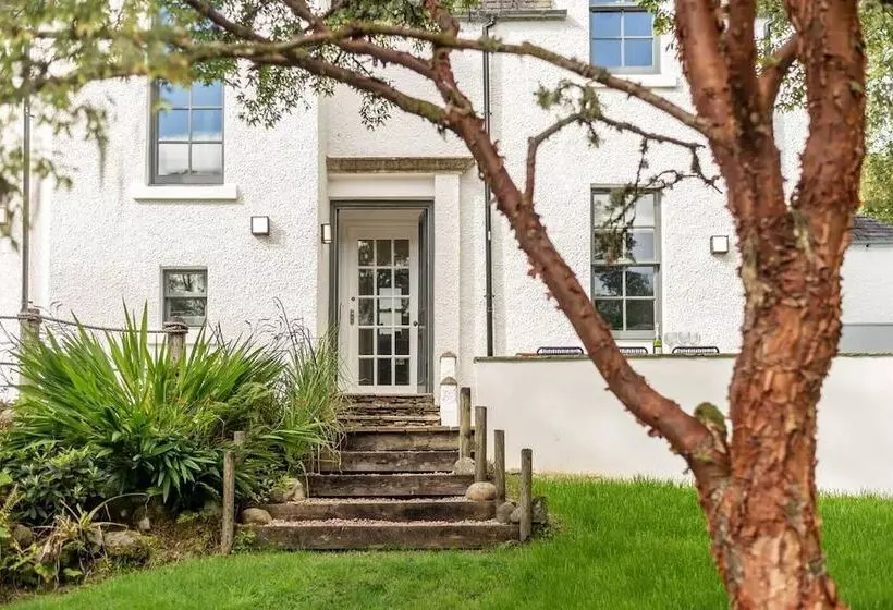 Residenssi Captivating 4 Bed House In Killin