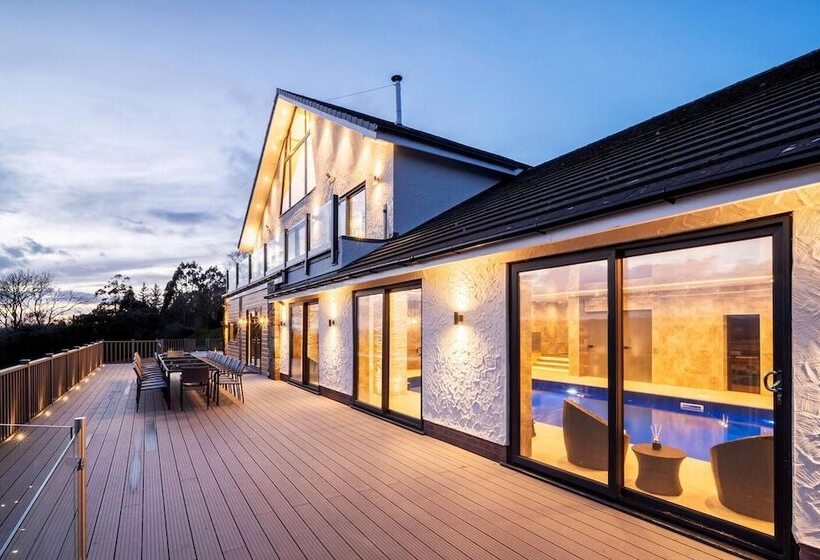 Residência Clwyd Gate Manor Pool Sauna Hottub Cave Wales