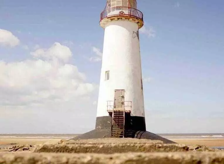 Residenssi Clwyd Gate Manor Pool Sauna Hottub Cave Wales