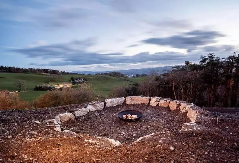 Residenssi Clwyd Gate Manor Pool Sauna Hottub Cave Wales