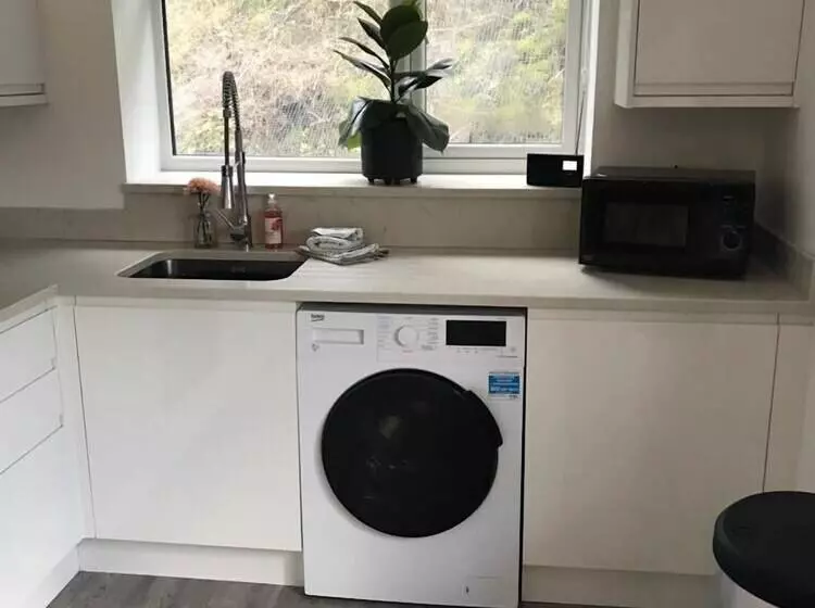 レジデンス Ella Court Apartments