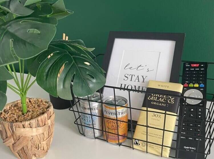 إقامة Vibrant 6 Bed Stylish Home In Heart Of Southsea