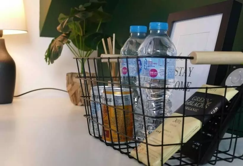 Residenssi Vibrant 6 Bed Stylish Home In Heart Of Southsea