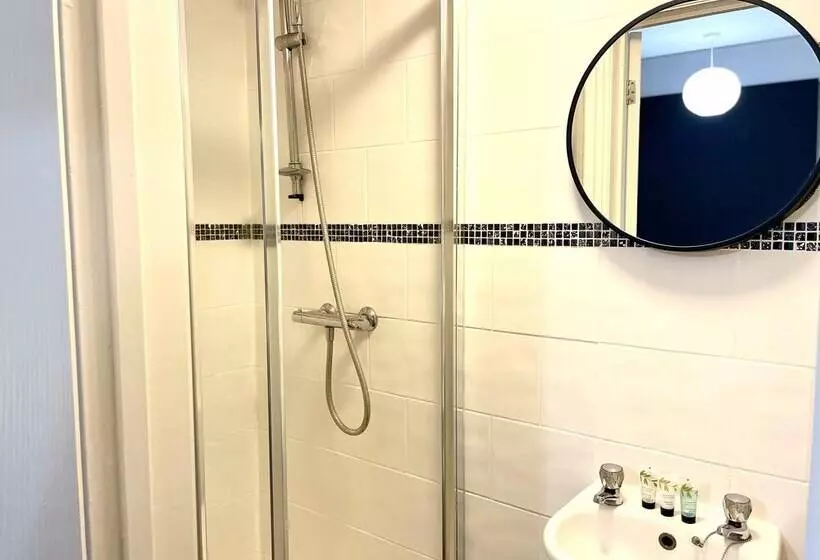 Residenssi Vibrant 6 Bed Stylish Home In Heart Of Southsea