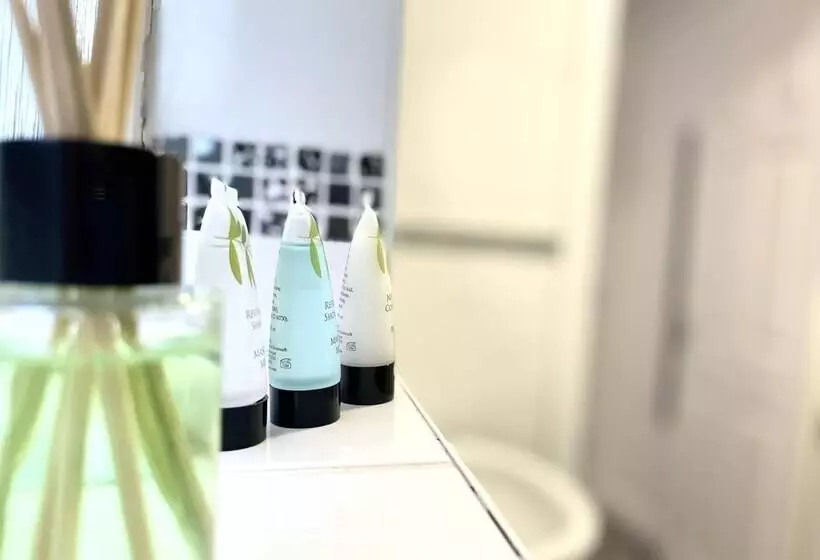 Residenssi Vibrant 6 Bed Stylish Home In Heart Of Southsea