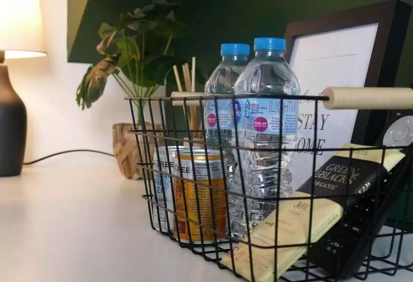 Residenssi Vibrant 6 Bed Stylish Home In Heart Of Southsea