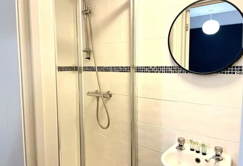 Residenssi Vibrant 6 Bed Stylish Home In Heart Of Southsea