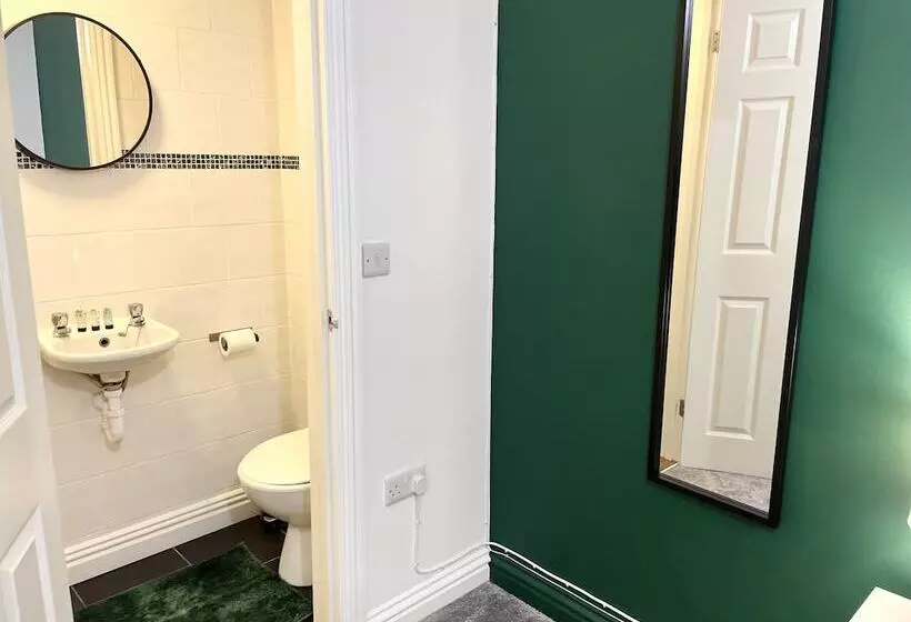 Residenssi Vibrant 6 Bed Stylish Home In Heart Of Southsea