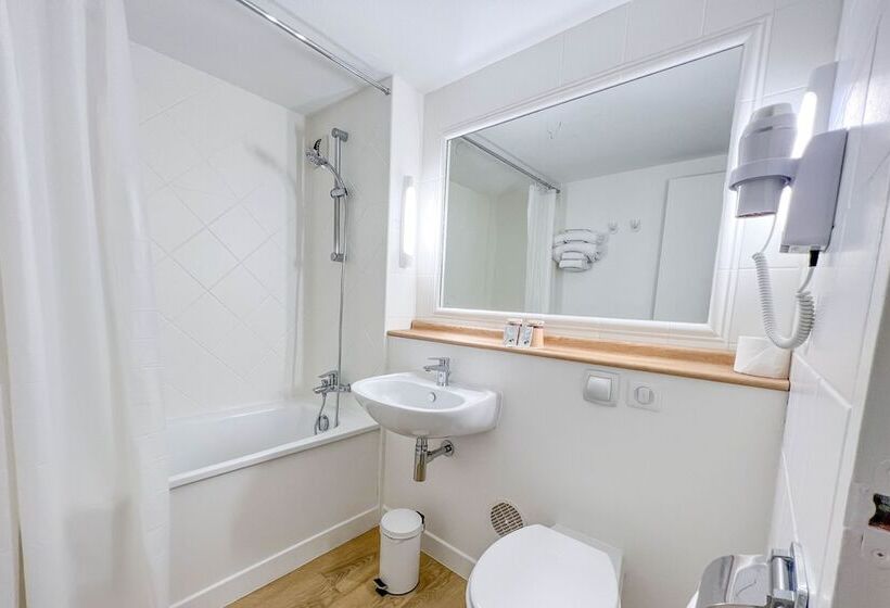 هتل Kyriad Cannes Mandelieu