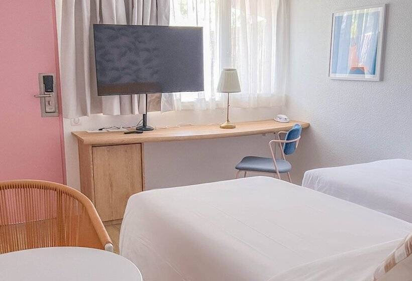 هتل Kyriad Cannes Mandelieu