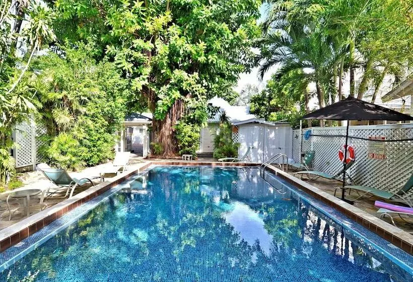Tranquility By Avantstay Close To Duval St W/ Bbq & Shared Pool
