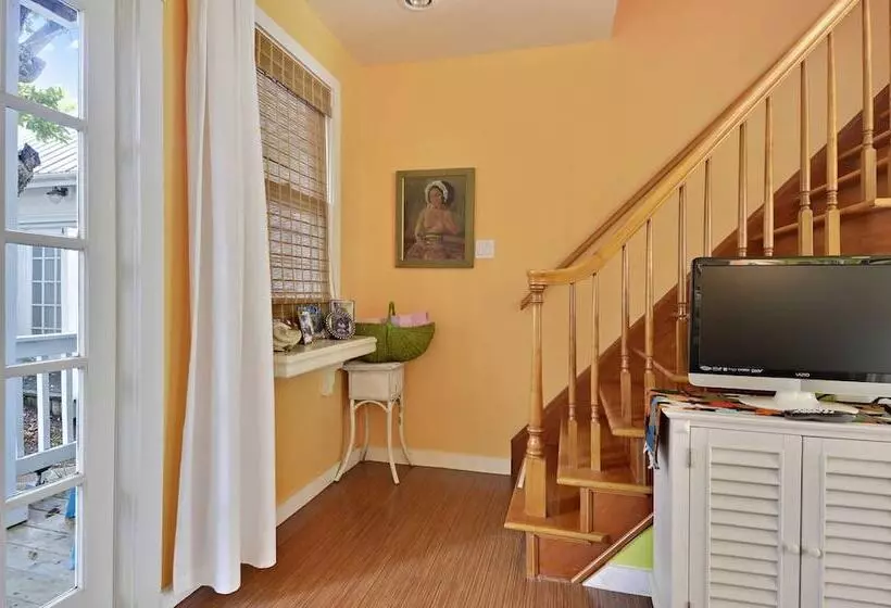 Tranquility By Avantstay Close To Duval St W/ Bbq & Shared Pool