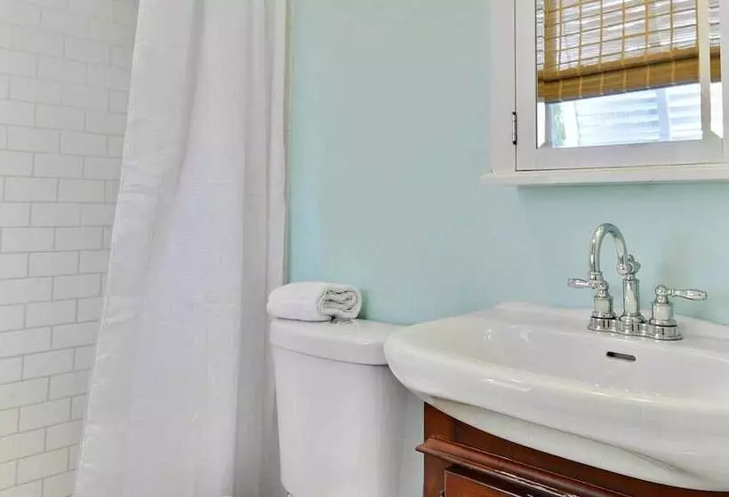 Tranquility By Avantstay Close To Duval St W/ Bbq & Shared Pool