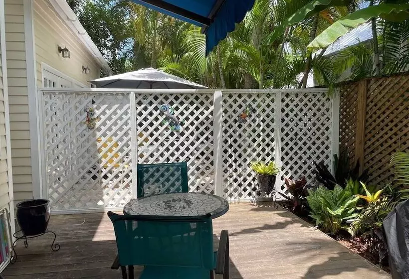Tranquility By Avantstay Close To Duval St W/ Bbq & Shared Pool