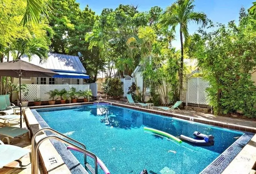 Tranquility By Avantstay Close To Duval St W/ Bbq & Shared Pool