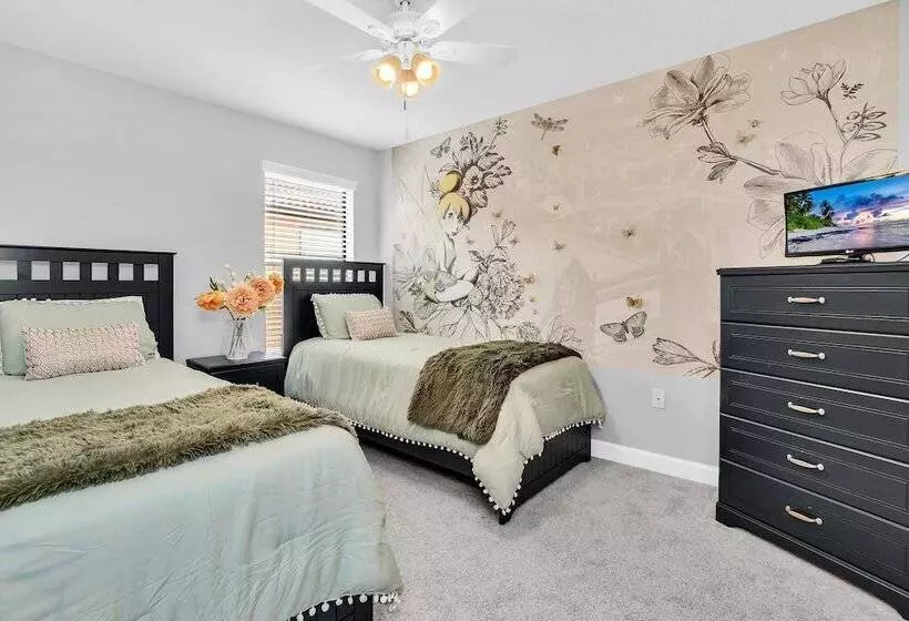 Vibrant Home With Spacious Pool!#6st5504