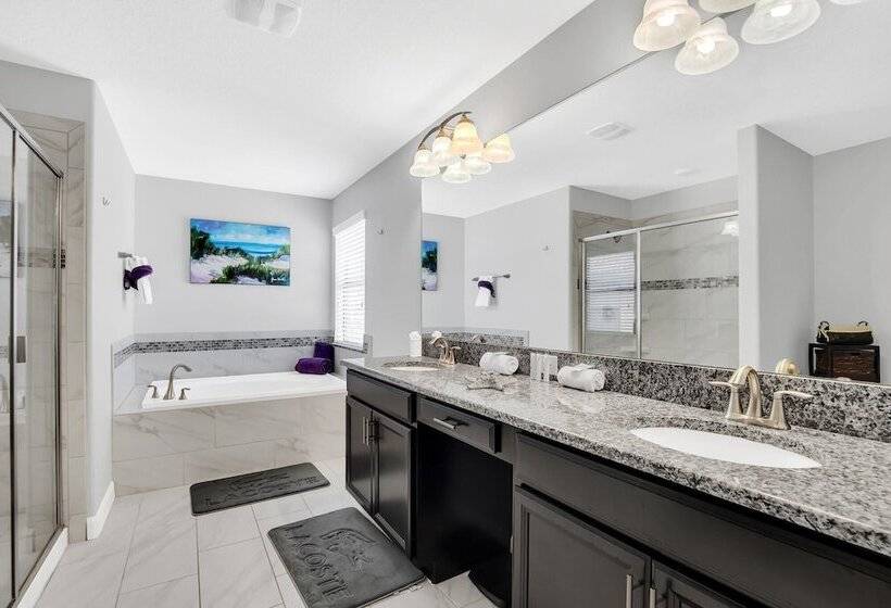 Vibrant Home With Spacious Pool!#6st5504