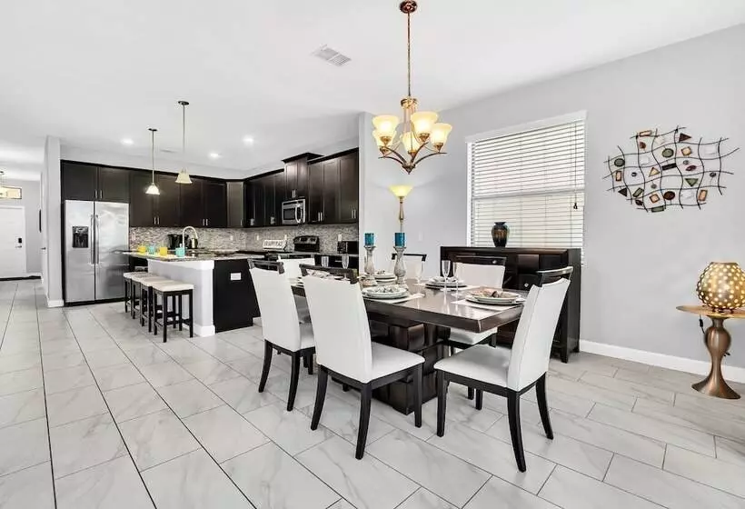 Vibrant Home With Spacious Pool!#6st5504