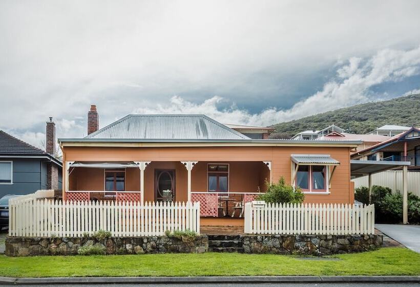 Albany Historic Cottage By The Bnb Collection