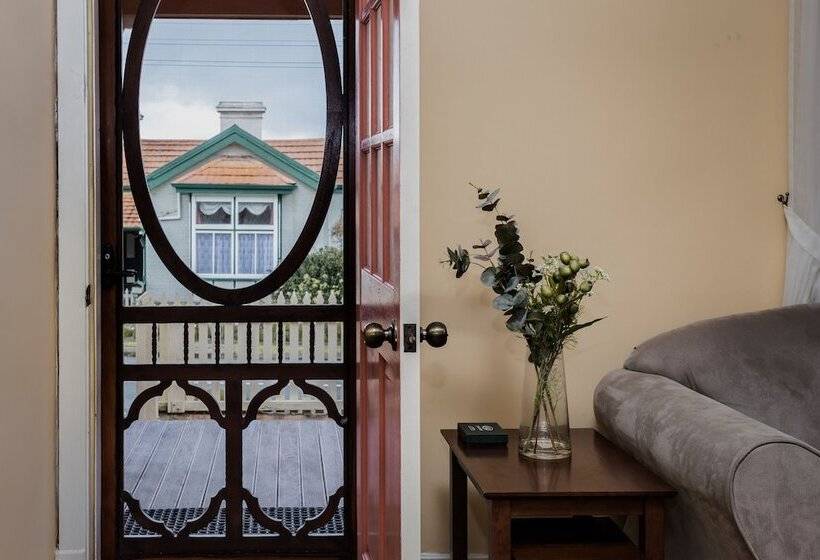 Albany Historic Cottage By The Bnb Collection