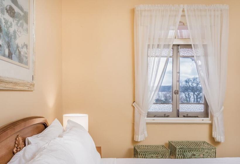 Albany Historic Cottage By The Bnb Collection