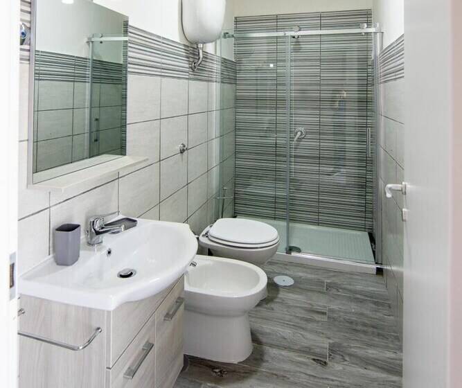 צימר Room In Bb   Palazzo Daquino   Family Room With Bathroom