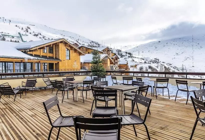 Hotelli Hôtel Les Menuires Les Bruyères