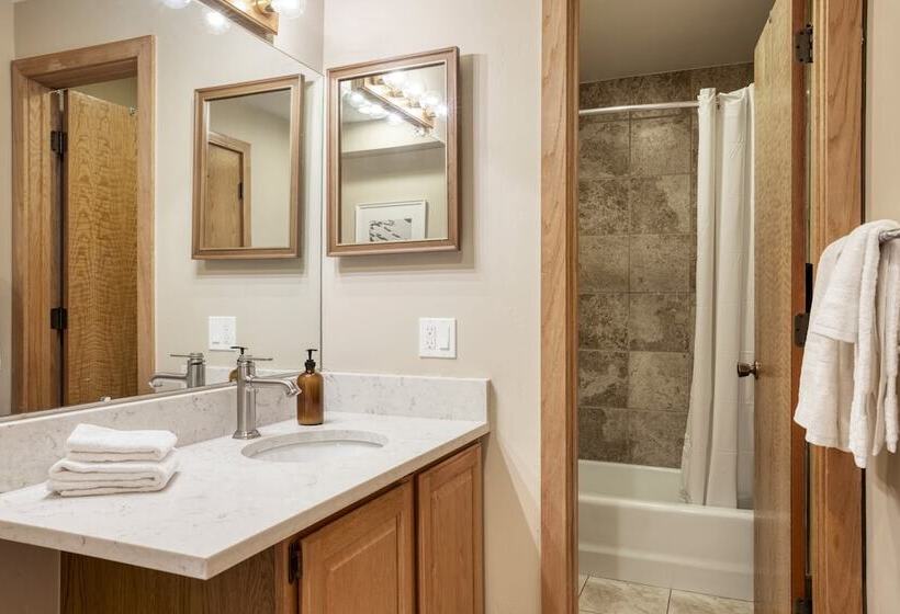 Cloud 9 By Avantstay Located At The Base Of Vail Ski Resort W/ Community Pool & Hot Tub