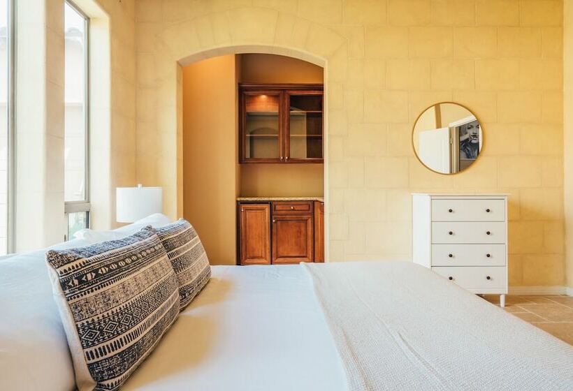 Desert Grove By Avantstay Oasis Retreat W/ Pool & Bbq Grill!