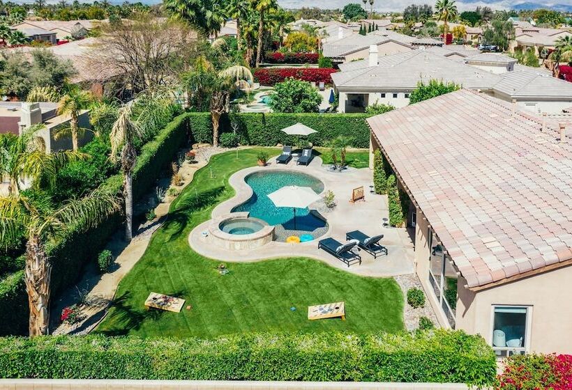 Desert Grove By Avantstay Oasis Retreat W/ Pool & Bbq Grill!