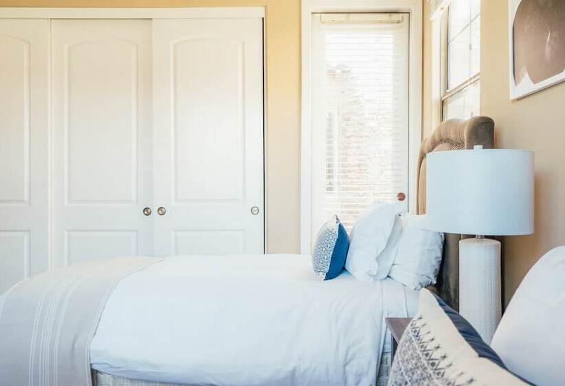 Desert Grove By Avantstay Oasis Retreat W/ Pool & Bbq Grill!