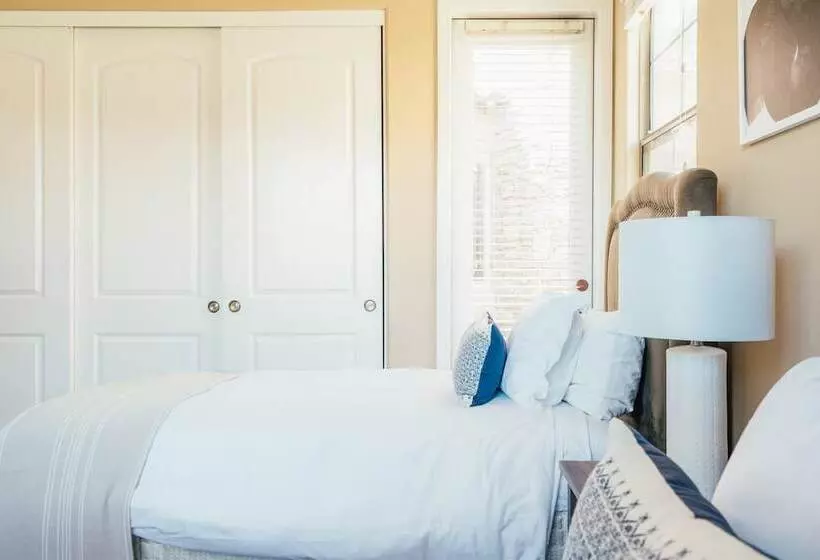 Desert Grove By Avantstay Oasis Retreat W/ Pool & Bbq Grill!