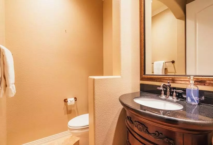 Desert Grove By Avantstay Oasis Retreat W/ Pool & Bbq Grill!