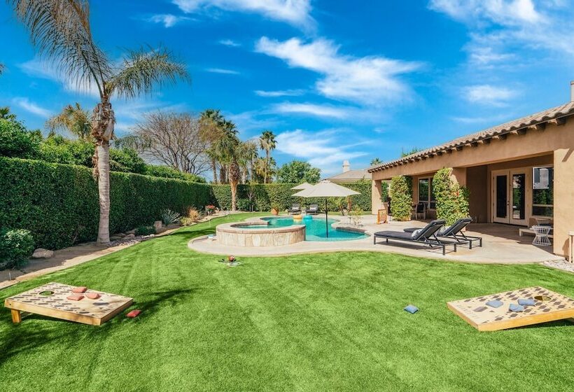 Desert Grove By Avantstay Oasis Retreat W/ Pool & Bbq Grill!