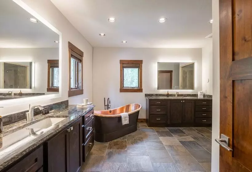 Dillon By Avantstay Private Mountain Home W/ Hot Tub W/ Views & Shuffleboard!