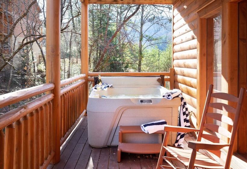 Haywood By Avantstay Mountain Living Dream! W/ Movie Theatre, Hot Tub+views!