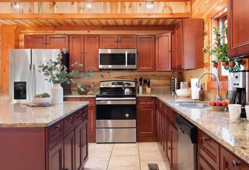 Haywood By Avantstay Mountain Living Dream! W/ Movie Theatre, Hot Tub+views!