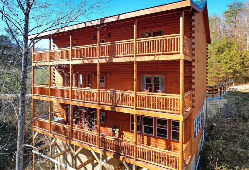 Haywood By Avantstay Mountain Living Dream! W/ Movie Theatre, Hot Tub+views!