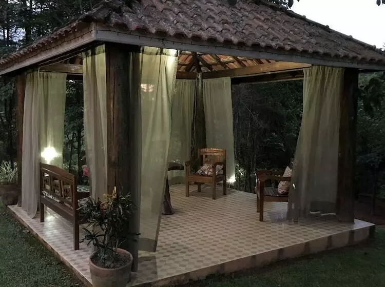 Hostelli Pousada Vale Dos Sonhos