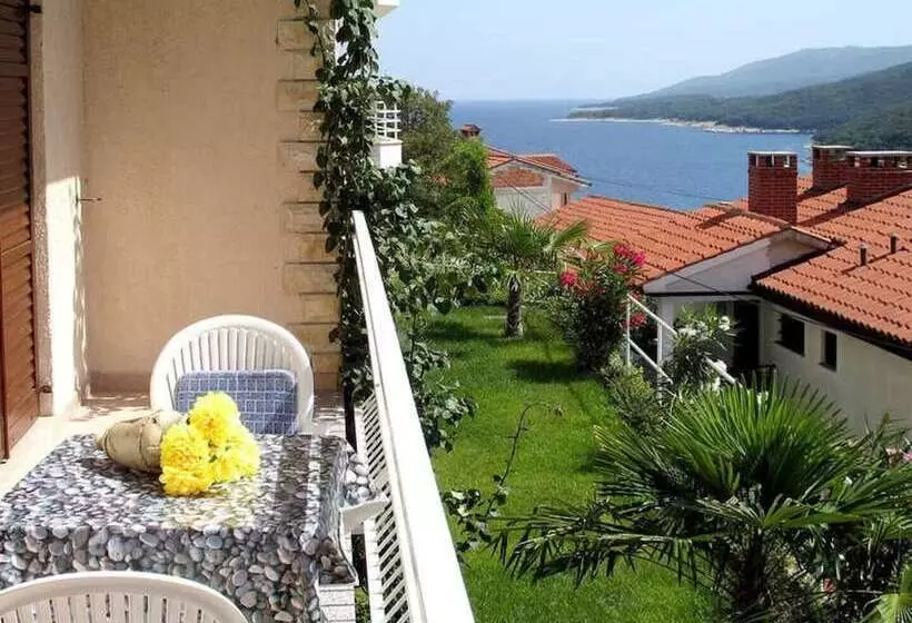 ホテル Apartments Villa Adria