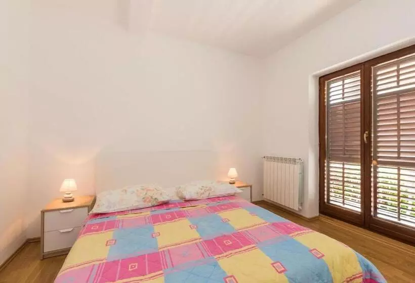 ホテル Apartments Villa Adria