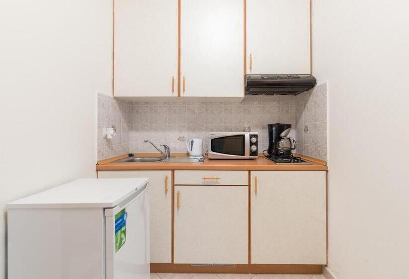 בית מלון כפרי Apartments Villa Adria