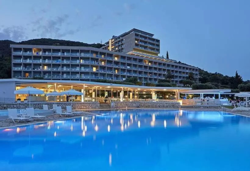 Hotelli Atlantica Nissaki Beach   Adults Only