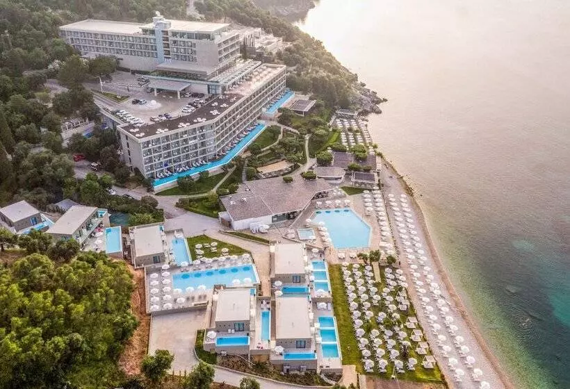 Hotelli Atlantica Nissaki Beach   Adults Only