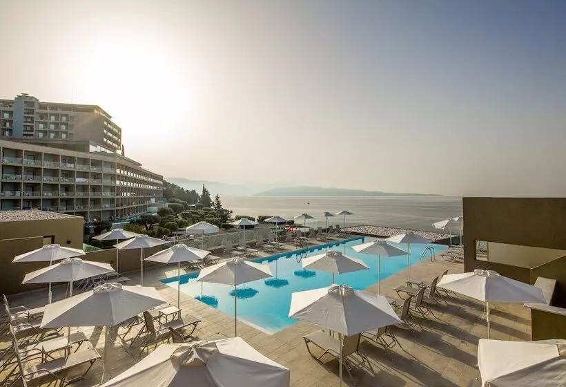 Hotelli Atlantica Nissaki Beach   Adults Only